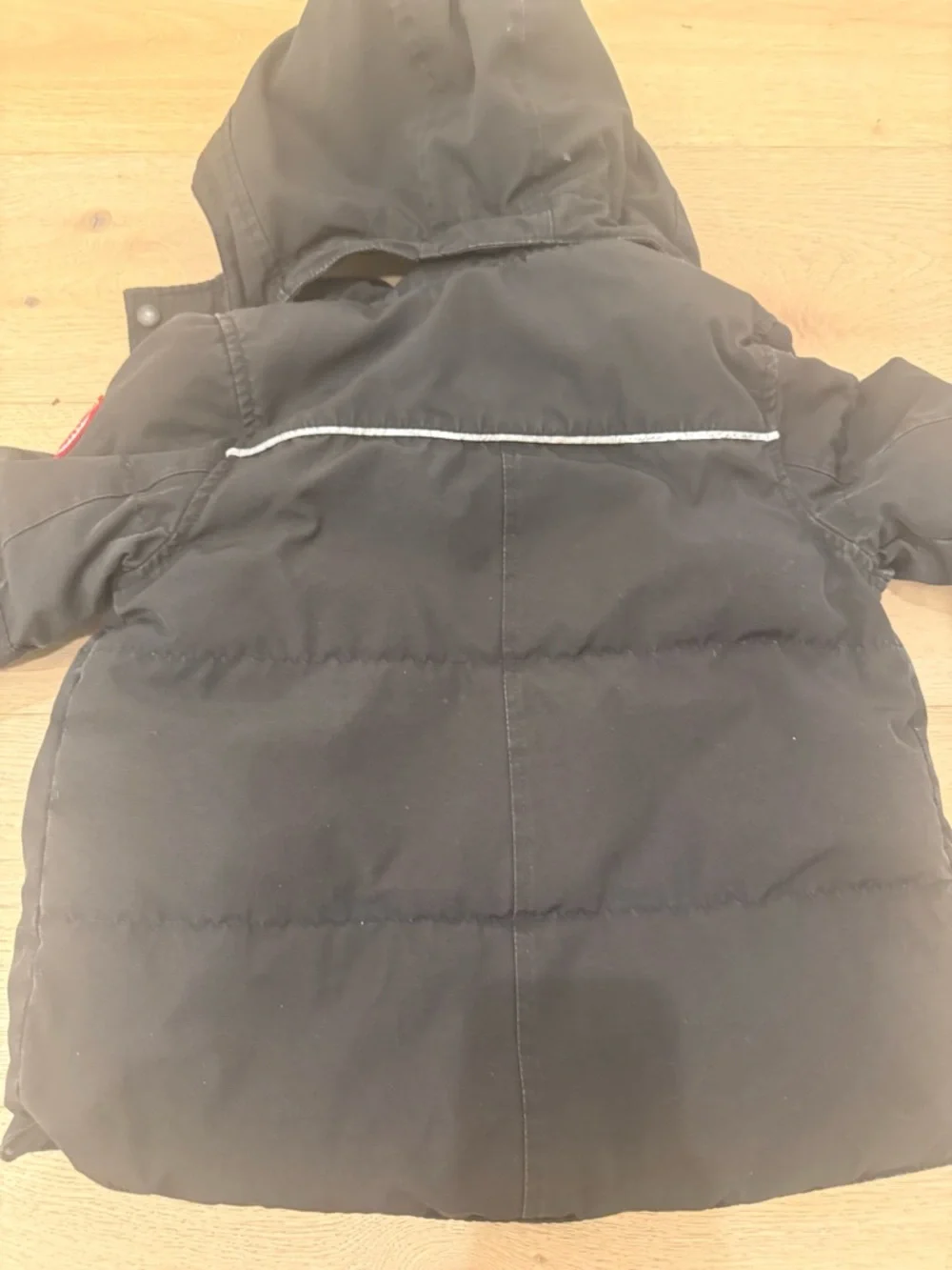 Canada Goose Black Hooded Puffer Jacket size 6-7 - Picture 7 of 7